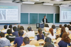 キャンパスカレンダー_大学紹介