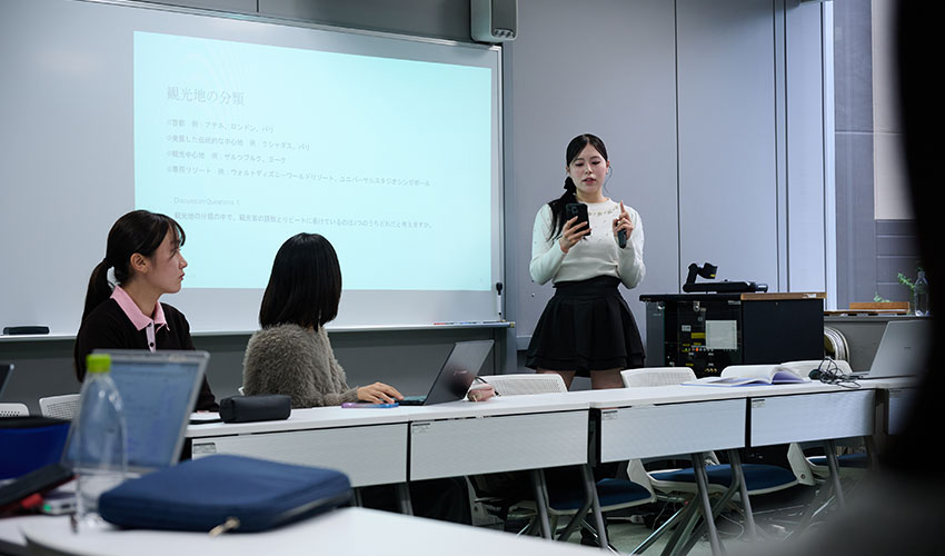 英語英米文化学科