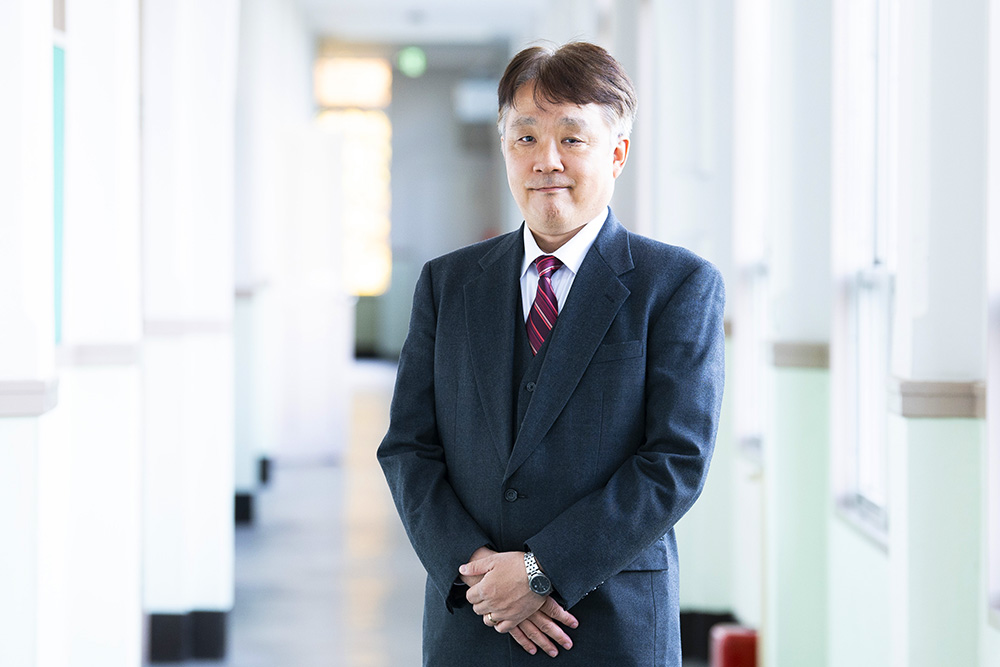 人文学部長 渡辺 直紀