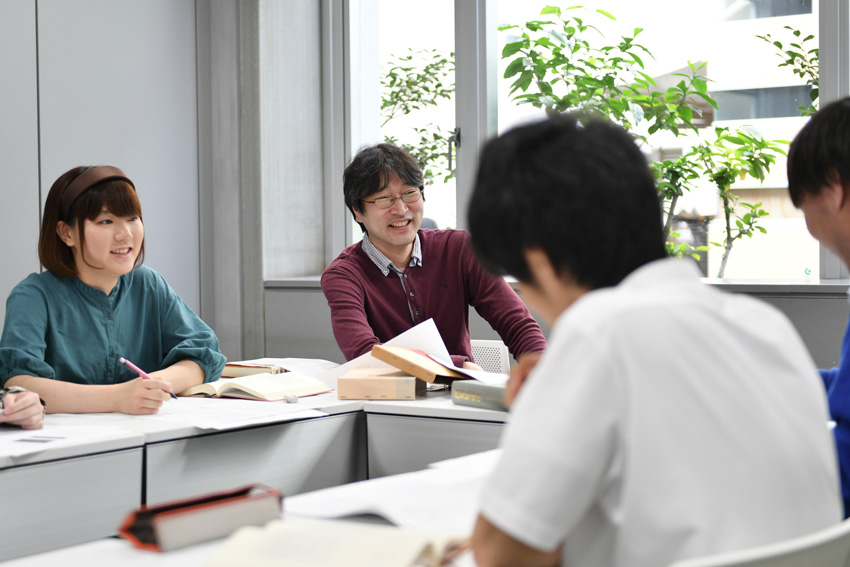 人文学部 日本・東アジア文化学科  福田武史ゼミ