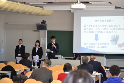 12月17日学内発表会01