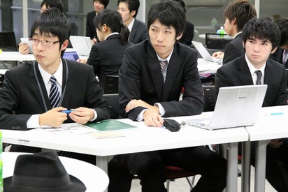 2011年度後期中間発表会02